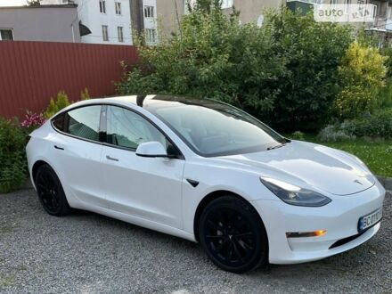 Белый Тесла Модель 3, объемом двигателя 0 л и пробегом 69 тыс. км за 22500 $, фото 1 на Automoto.ua