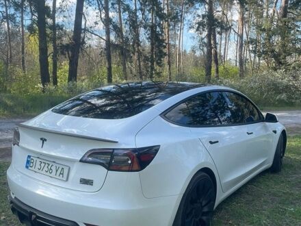 Білий Тесла Модель 3, об'ємом двигуна 0 л та пробігом 76 тис. км за 22600 $, фото 1 на Automoto.ua