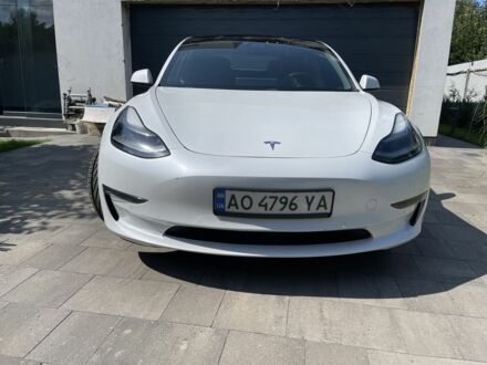 Білий Тесла Модель 3, об'ємом двигуна 0 л та пробігом 50 тис. км за 23500 $, фото 1 на Automoto.ua