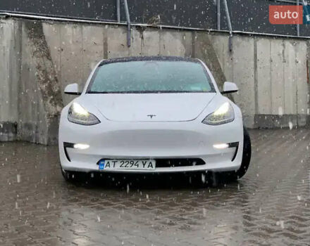Білий Тесла Модель 3, об'ємом двигуна 0 л та пробігом 87 тис. км за 23700 $, фото 1 на Automoto.ua