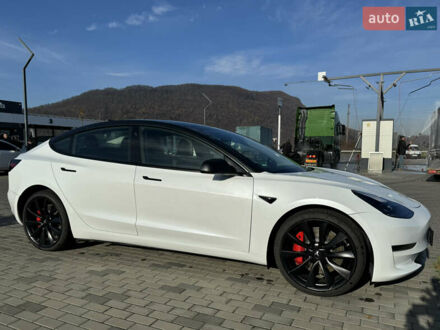 Тесла Модель 3 2021 у Хусте на Automoto.ua Білий Тесла Модель 3, об'ємом двигуна 0 л та пробігом 43 тис. км за 24500 $, фото 1 на Automoto.ua