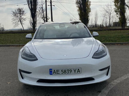 Білий Тесла Модель 3, об'ємом двигуна 0 л та пробігом 45 тис. км за 19500 $, фото 1 на Automoto.ua