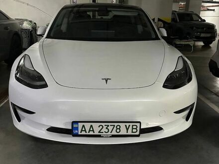 Белый Тесла Модель 3, объемом двигателя 0 л и пробегом 67 тыс. км за 11500 $, фото 1 на Automoto.ua