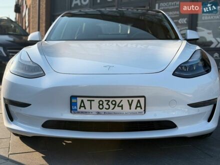 Белый Тесла Модель 3, объемом двигателя 0 л и пробегом 62 тыс. км за 17600 $, фото 1 на Automoto.ua