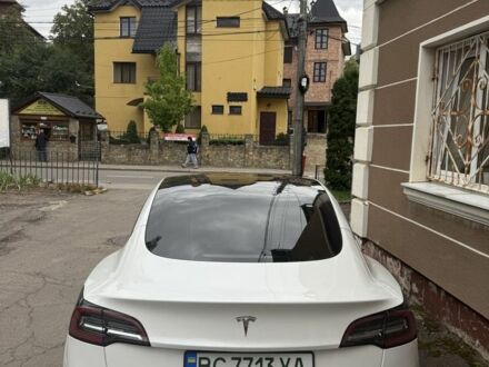 Білий Тесла Модель 3, об'ємом двигуна 0 л та пробігом 77 тис. км за 17800 $, фото 1 на Automoto.ua