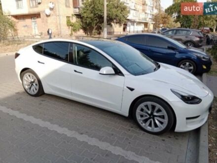 Білий Тесла Модель 3, об'ємом двигуна 0 л та пробігом 175 тис. км за 18500 $, фото 1 на Automoto.ua