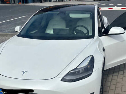 Білий Тесла Модель 3, об'ємом двигуна 0 л та пробігом 85 тис. км за 23999 $, фото 1 на Automoto.ua