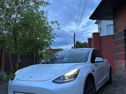Тесла Модель 3 2021 у Києві на Automoto.ua Білий Тесла Модель 3, об'ємом двигуна 0 л та пробігом 30 тис. км за 16500 $, фото 1 на Automoto.ua