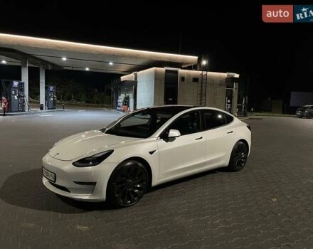 Білий Тесла Модель 3, об'ємом двигуна 0 л та пробігом 79 тис. км за 22400 $, фото 1 на Automoto.ua