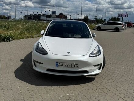Білий Тесла Модель 3, об'ємом двигуна 0 л та пробігом 105 тис. км за 19500 $, фото 1 на Automoto.ua