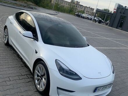 Білий Тесла Модель 3, об'ємом двигуна 0 л та пробігом 40 тис. км за 21700 $, фото 1 на Automoto.ua