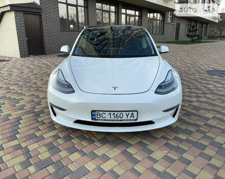Білий Тесла Модель 3, об'ємом двигуна 0 л та пробігом 34 тис. км за 18000 $, фото 1 на Automoto.ua