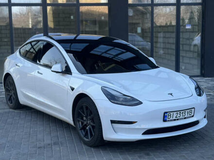Тесла Модель 3 2021 у Полтаві на Automoto.ua Білий Тесла Модель 3, об'ємом двигуна 0 л та пробігом 45 тис. км за 20200 $, фото 1 на Automoto.ua