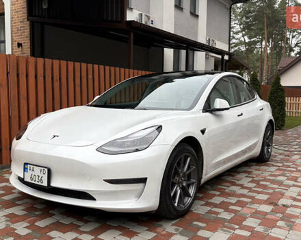Білий Тесла Модель 3, об'ємом двигуна 0 л та пробігом 81 тис. км за 22000 $, фото 1 на Automoto.ua