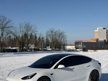 Білий Тесла Модель 3, об'ємом двигуна 0 л та пробігом 50 тис. км за 20000 $, фото 1 на Automoto.ua