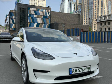 Тесла Модель 3 2021 у Києві на Automoto.ua Білий Тесла Модель 3, об'ємом двигуна 0 л та пробігом 37 тис. км за 22000 $, фото 1 на Automoto.ua
