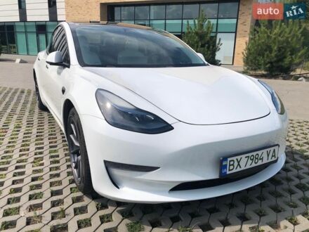 Білий Тесла Модель 3, об'ємом двигуна 0 л та пробігом 92 тис. км за 17900 $, фото 1 на Automoto.ua