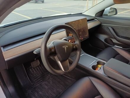 Белый Тесла Модель 3, объемом двигателя 0 л и пробегом 80 тыс. км за 18500 $, фото 1 на Automoto.ua