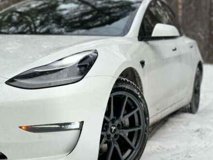 Білий Тесла Модель 3, об'ємом двигуна 0 л та пробігом 9 тис. км за 26000 $, фото 1 на Automoto.ua
