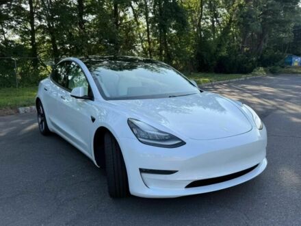 Білий Тесла Модель 3, об'ємом двигуна 0 л та пробігом 23 тис. км за 18200 $, фото 1 на Automoto.ua