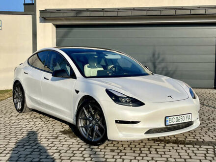 Тесла Модель 3 2021 в Львове на Automoto.ua Белый Тесла Модель 3, объемом двигателя 0 л и пробегом 91 тыс. км за 18900 $, фото 1 на Automoto.ua