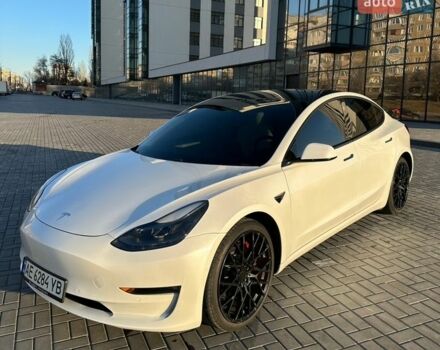 Білий Тесла Модель 3, об'ємом двигуна 0 л та пробігом 70 тис. км за 24000 $, фото 1 на Automoto.ua