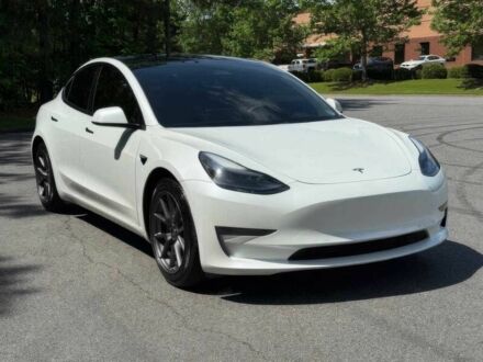 Тесла Модель 3 2021 у Кропивницькому (Кіровограді) на Automoto.ua Білий Тесла Модель 3, об'ємом двигуна 0 л та пробігом 43 тис. км за 325 $, фото 1 на Automoto.ua