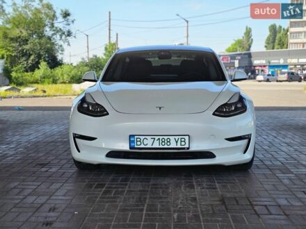Білий Тесла Модель 3, об'ємом двигуна 0 л та пробігом 19 тис. км за 21500 $, фото 1 на Automoto.ua