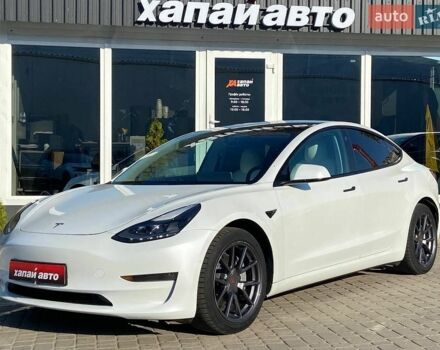 Білий Тесла Модель 3, об'ємом двигуна 0 л та пробігом 28 тис. км за 21000 $, фото 1 на Automoto.ua