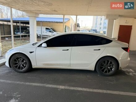 Білий Тесла Модель 3, об'ємом двигуна 0 л та пробігом 90 тис. км за 23000 $, фото 1 на Automoto.ua