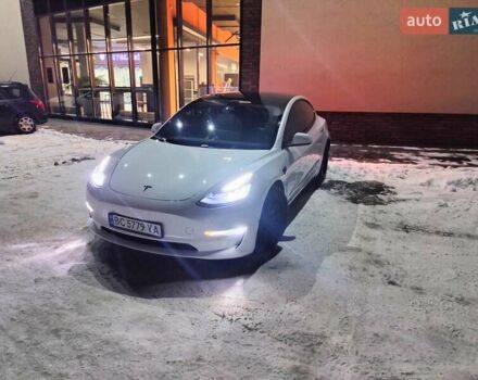 Білий Тесла Модель 3, об'ємом двигуна 0 л та пробігом 72 тис. км за 22000 $, фото 1 на Automoto.ua