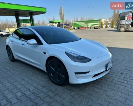 Білий Тесла Модель 3, об'ємом двигуна 0 л та пробігом 60 тис. км за 17000 $, фото 1 на Automoto.ua
