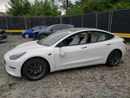 Тесла Модель 3 2021 у Хмельницькому на Automoto.ua Білий Тесла Модель 3, об'ємом двигуна 0 л та пробігом 34 тис. км за 9000 $, фото 1 на Automoto.ua