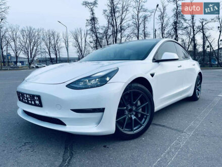 Білий Тесла Модель 3, об'ємом двигуна 0 л та пробігом 54 тис. км за 18100 $, фото 1 на Automoto.ua