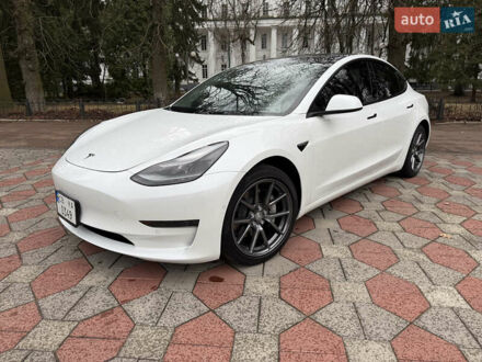 Тесла Модель 3 2021 у Нежине на Automoto.ua Білий Тесла Модель 3, об'ємом двигуна 0 л та пробігом 50 тис. км за 20000 $, фото 1 на Automoto.ua
