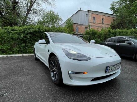 Тесла Модель 3 2021 у Харкові на Automoto.ua Білий Тесла Модель 3, об'ємом двигуна 0 л та пробігом 67 тис. км за 22000 $, фото 1 на Automoto.ua