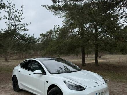 Білий Тесла Модель 3, об'ємом двигуна 0 л та пробігом 75 тис. км за 16300 $, фото 1 на Automoto.ua