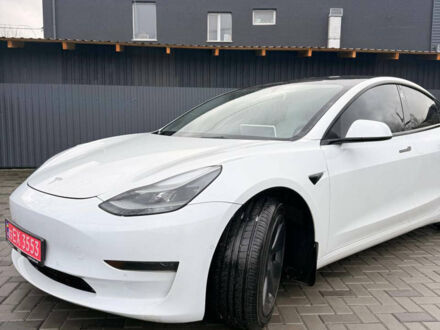Білий Тесла Модель 3, об'ємом двигуна 0 л та пробігом 102 тис. км за 16700 $, фото 1 на Automoto.ua