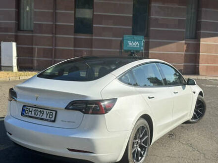 Тесла Модель 3 2021 в Одессе на Automoto.ua Белый Тесла Модель 3, объемом двигателя 0 л и пробегом 197 тыс. км за 19500 $, фото 1 на Automoto.ua