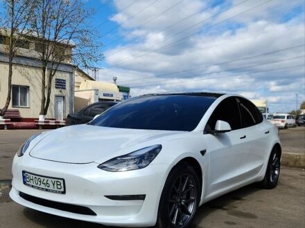 Білий Тесла Модель 3, об'ємом двигуна 0 л та пробігом 95 тис. км за 16500 $, фото 1 на Automoto.ua