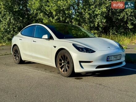 Білий Тесла Модель 3, об'ємом двигуна 0 л та пробігом 111 тис. км за 18790 $, фото 1 на Automoto.ua