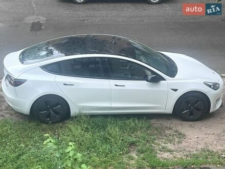 Білий Тесла Модель 3, об'ємом двигуна 0 л та пробігом 95 тис. км за 16500 $, фото 1 на Automoto.ua