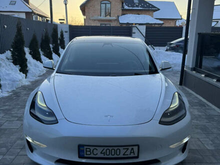 Белый Тесла Модель 3, объемом двигателя 0 л и пробегом 53 тыс. км за 21500 $, фото 1 на Automoto.ua
