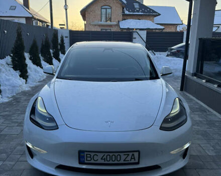 Белый Тесла Модель 3, объемом двигателя 0 л и пробегом 53 тыс. км за 21500 $, фото 1 на Automoto.ua