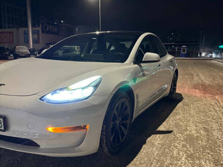 Белый Тесла Модель 3, объемом двигателя 0 л и пробегом 120 тыс. км за 18200 $, фото 1 на Automoto.ua