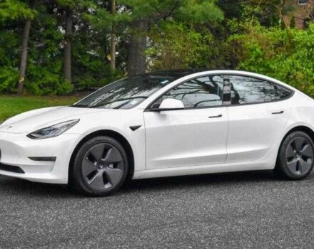 Білий Тесла Модель 3, об'ємом двигуна 0 л та пробігом 47 тис. км за 6600 $, фото 1 на Automoto.ua