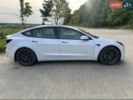 Белый Тесла Модель 3, объемом двигателя 0 л и пробегом 155 тыс. км за 15000 $, фото 1 на Automoto.ua