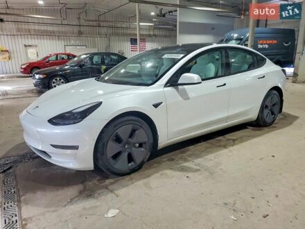 Білий Тесла Модель 3, об'ємом двигуна 0 л та пробігом 75 тис. км за 5500 $, фото 1 на Automoto.ua