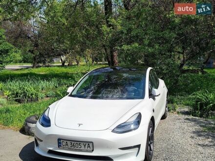 Белый Тесла Модель 3, объемом двигателя 0 л и пробегом 64 тыс. км за 18500 $, фото 1 на Automoto.ua