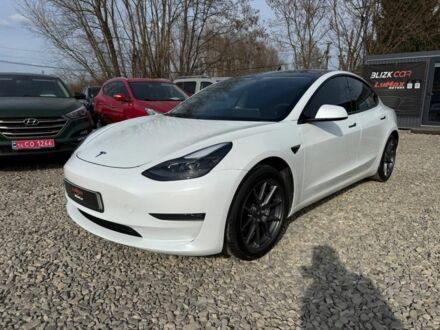 Білий Тесла Модель 3, об'ємом двигуна 0 л та пробігом 108 тис. км за 21999 $, фото 1 на Automoto.ua